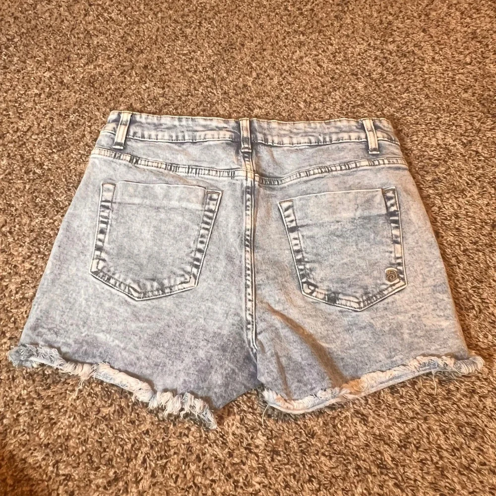 Indigo Rein Denim Shorts Distressed Frayed Hem Acid Wash Blue Size 11 - Picture 6 of 6